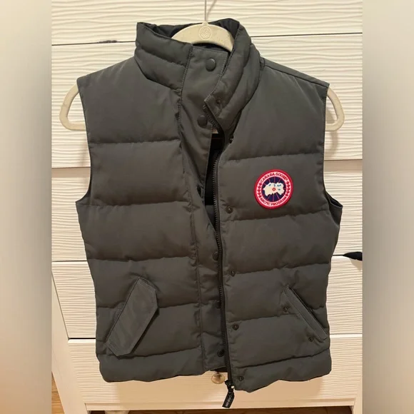 Canada Goose Freestyle Graphite Gray Puffer Vest - Picture 2 of 6